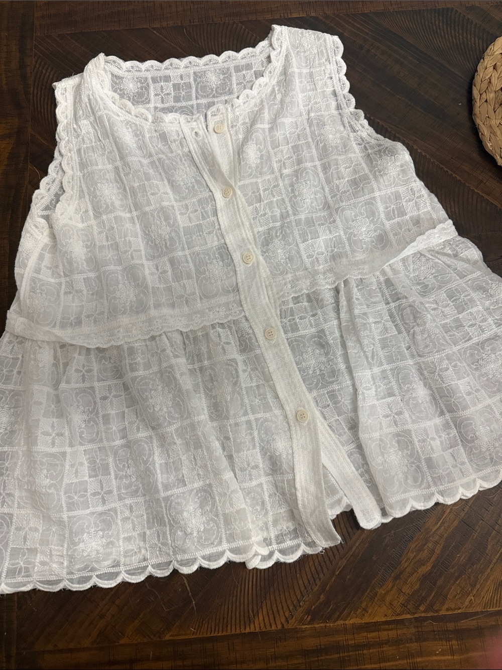 White Lace Tiered Button-Front Sleeveless Top